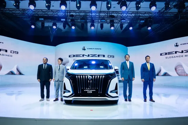 MPV Listrik Premium, Denza D9, resmi mengaspal di Indonesia, Rabu (22/1/2025). [Dok. DENZA]